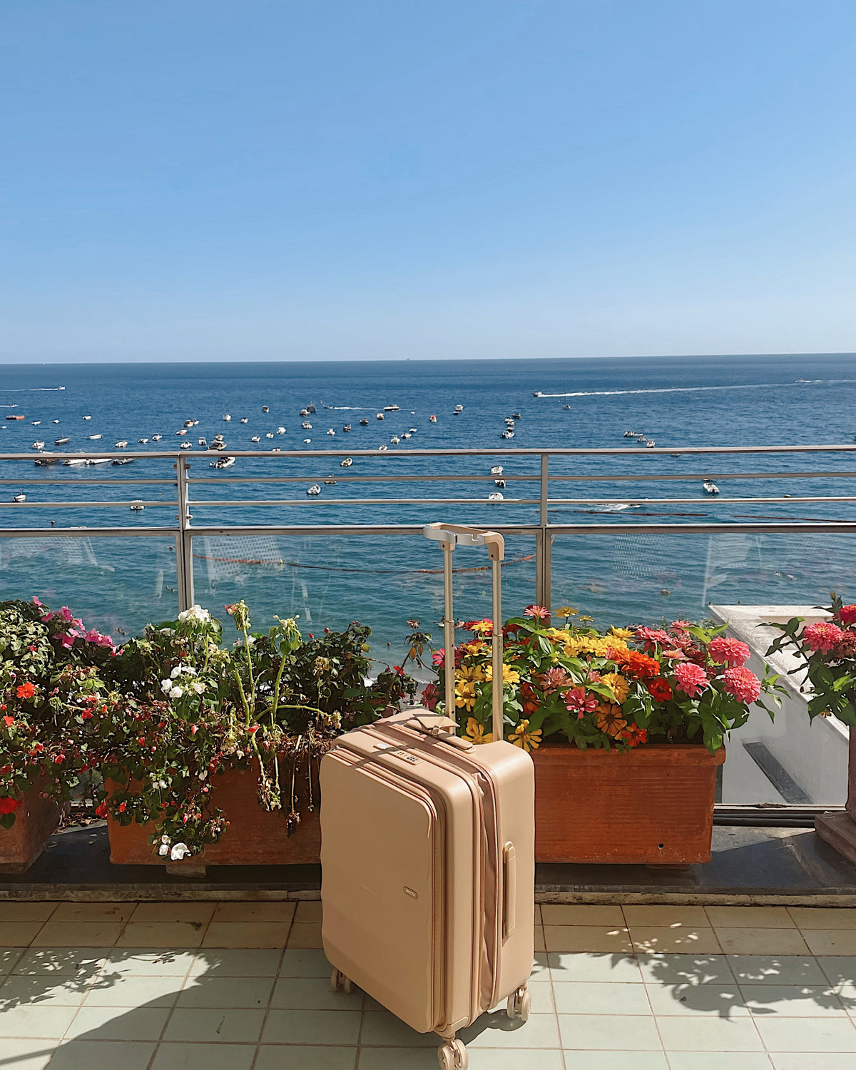 4MYTU Sandstorm carry-on overlooking the Mediterranean