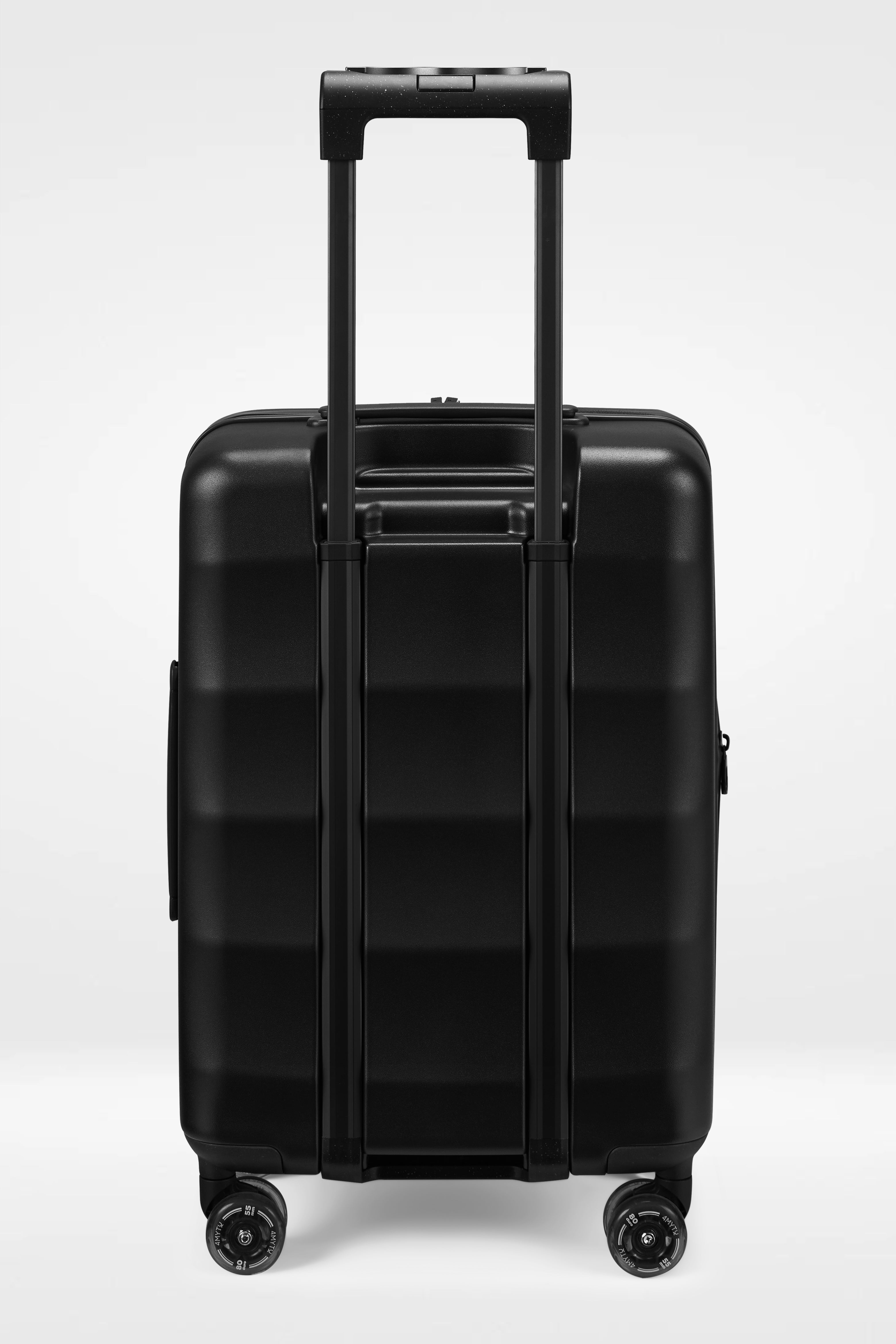 ジェットブラックのIntl Tank Carry-On 