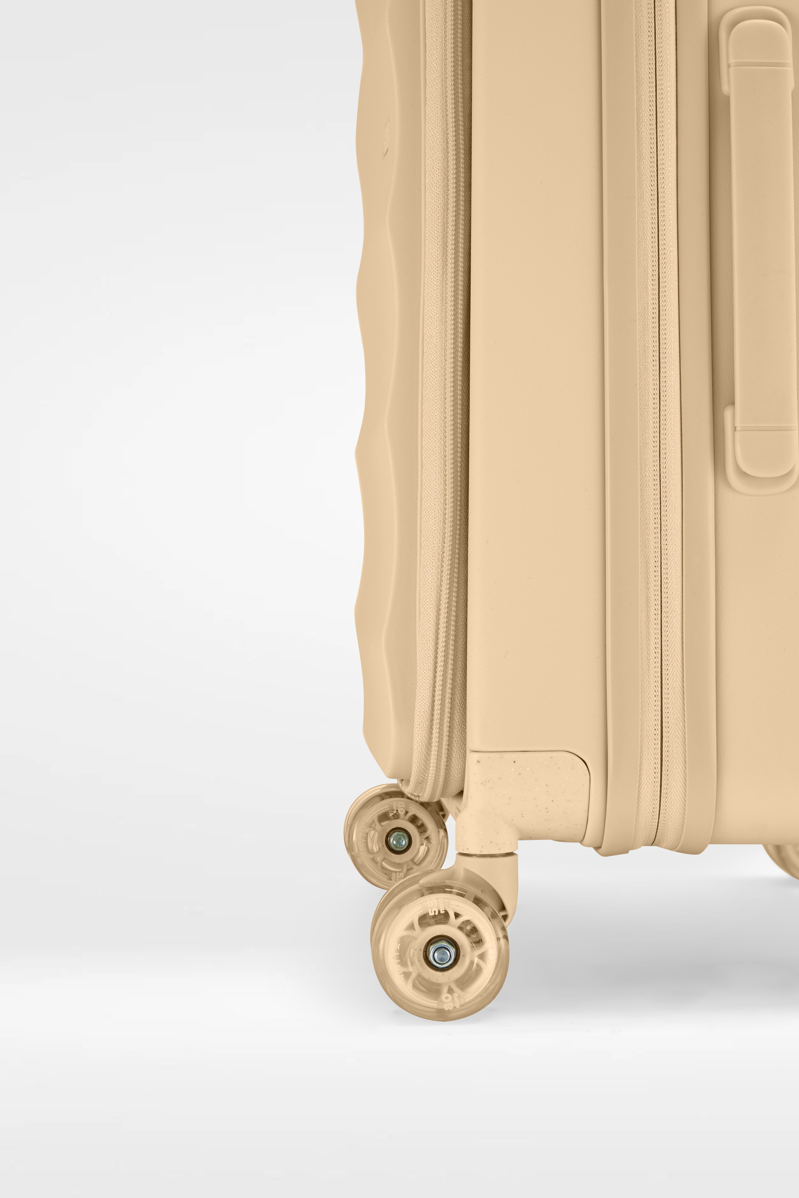 Bigger Tank Carry-On in Sandstorm