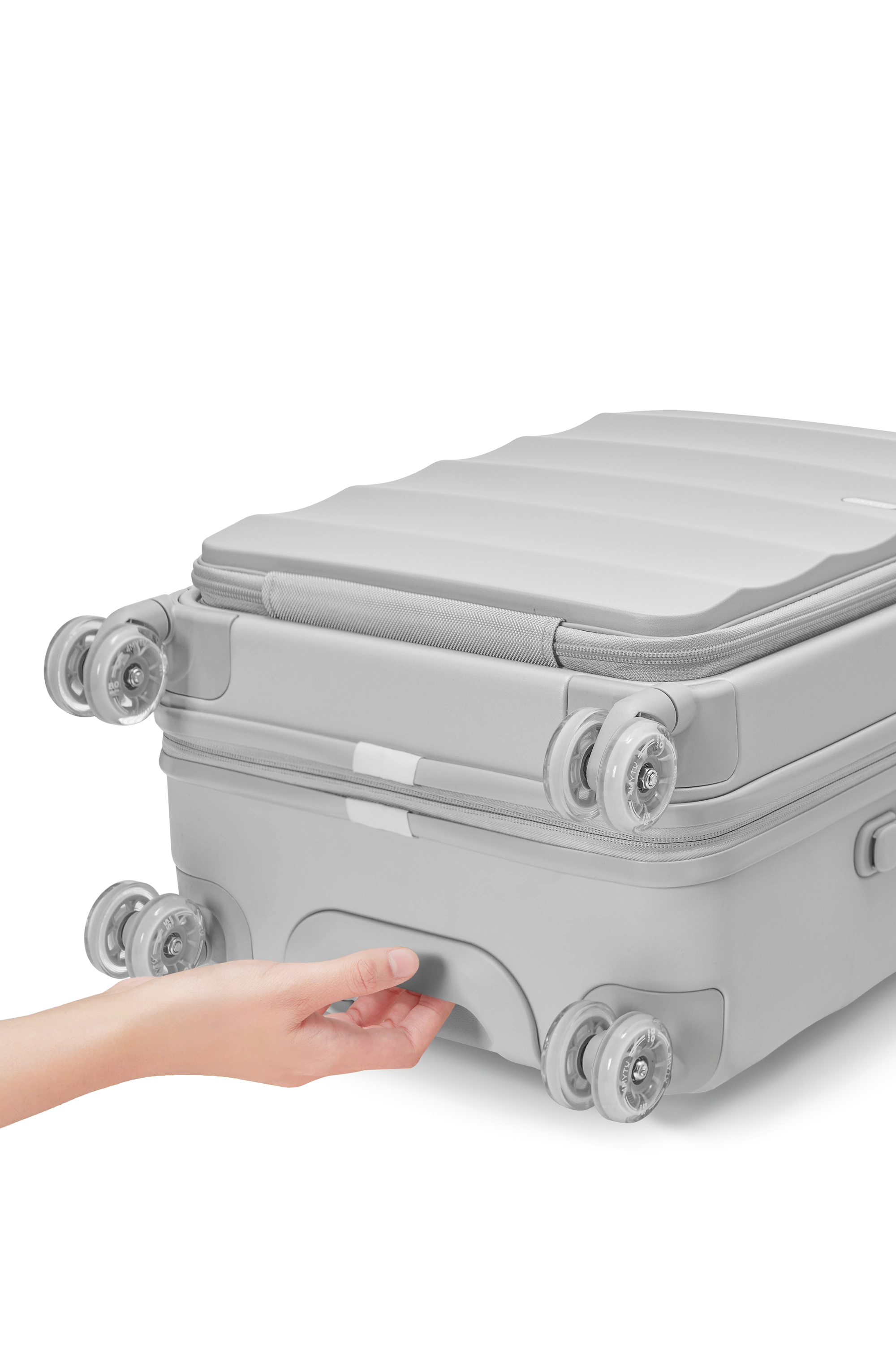 燃えるような赤のDomestic Tank Carry-On 