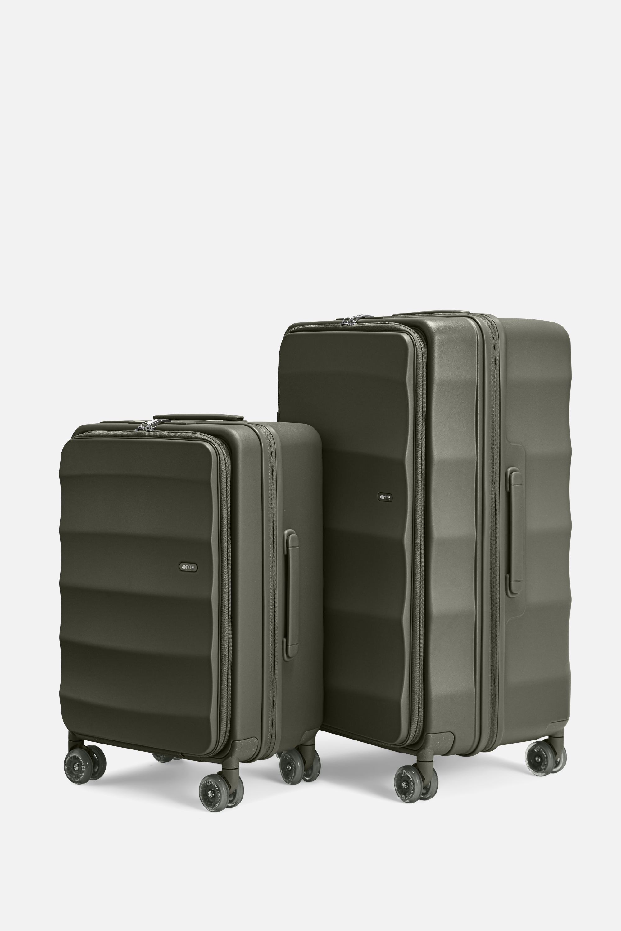 Tank Suitcases in Aspen Green
